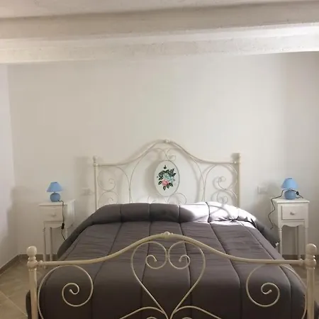 Le Tre Rose * Brunetta